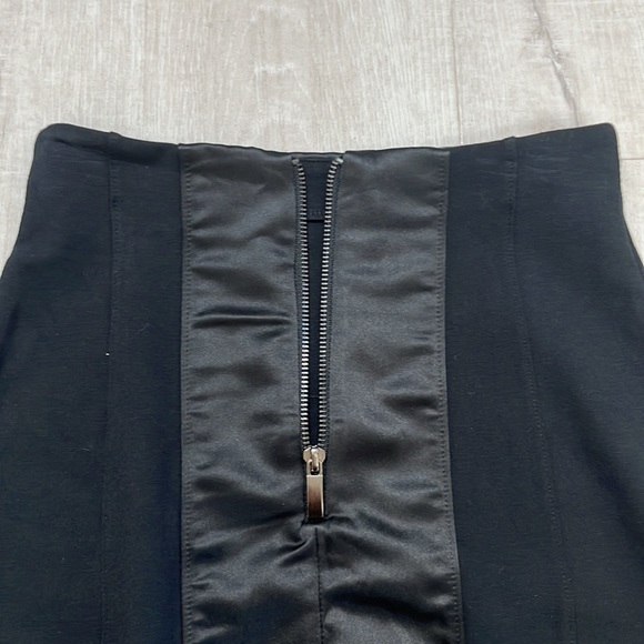 Skirt Johnathan Saunders Black 2 Tone with Stretch and Zipper - Picture 3 of 8